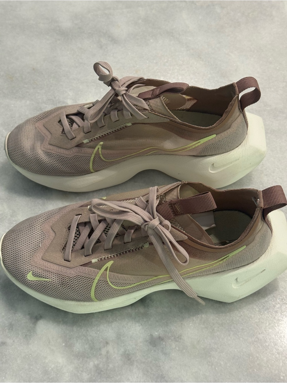 Nike Women’s Sneakers size 6.5, Vista Lite Fossil Jogging Sport.